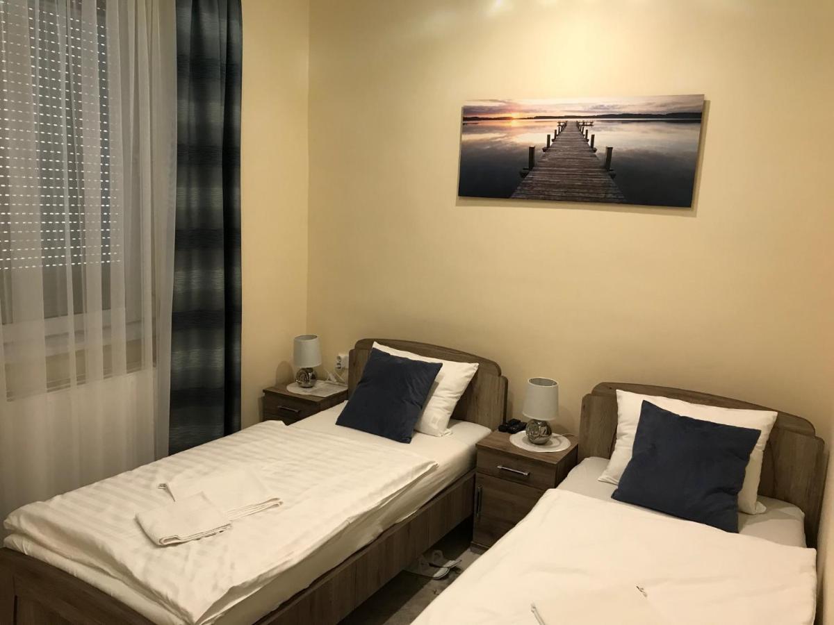 Classic Apartman Szeged Ngoại thất bức ảnh
