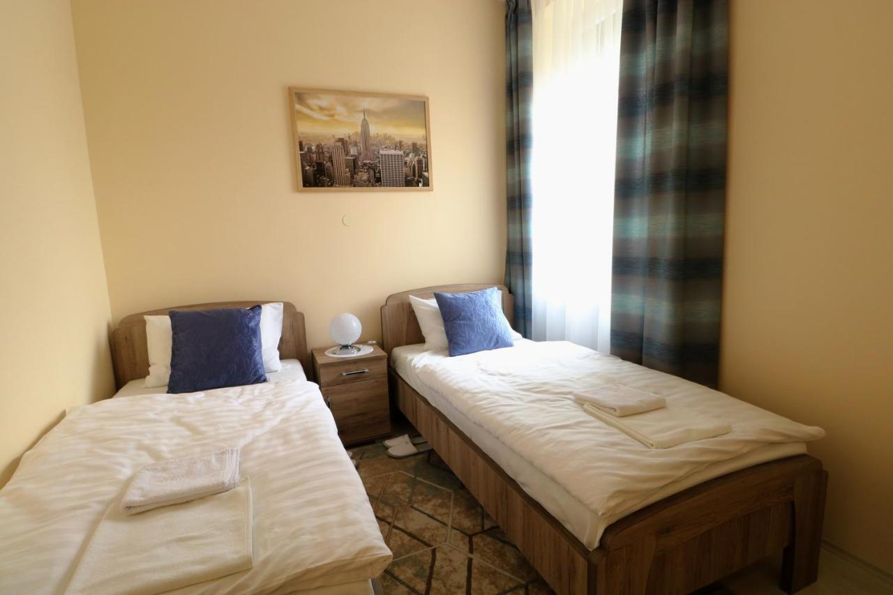 Classic Apartman Szeged Ngoại thất bức ảnh